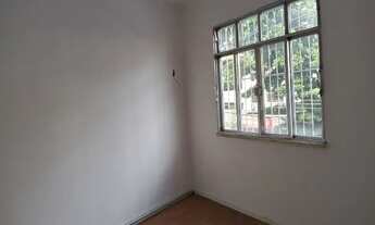 Imagem 5: Vendo Exc.apt.2º andar-Fte c/3 quartos no Cachambi, esq.Cap.Resende, prox.ao Meier