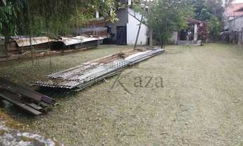 Imagem 7: Casa na beira da Rodovia para venda com 840 metros quadrados com 4 quartos e 2 Casas