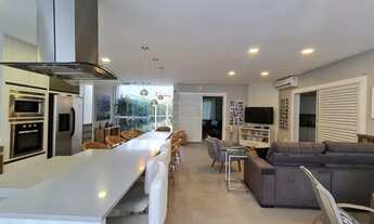 Imagem: Casa com 4 suítes para aluguel anual a