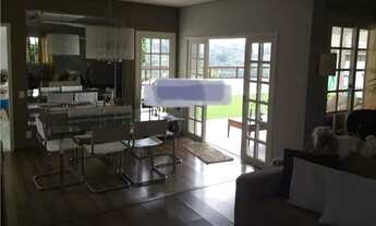 Imagem 2: Casa de condomínio para venda tem 370 metros quadrados com 3 quartos