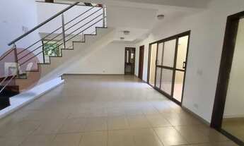 Imagem 2: CONDOMÍNIO ALPHAVILLE JACARANDA - SOBRADO - 05 SUÍTES, SALAS, COZINHAS(02), ESPAÇO GOUMET