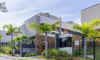 Imagem: Sobrado à venda com 3 suítes no bairro