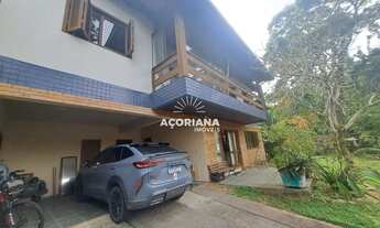 Imagem 2: Casa para Locação condomínio fechado no coração do Porto da Lagoa com 4 Suítes, com acesso