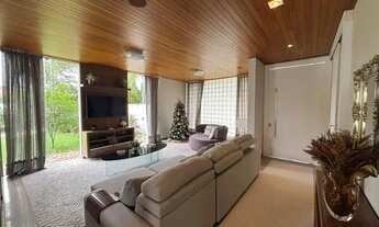 Imagem 6: Casa de alto padrão com quatro dormitórios à venda no bairro Centro em Tijucas/SC