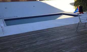 Imagem 7: Casa para aluguel e venda tem 400 metros quadrados com 4 quartos.