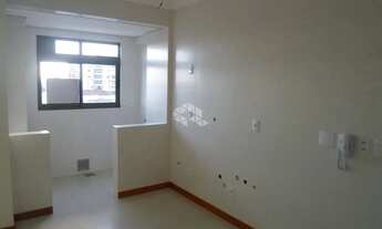 Imagem 2: Apartamento a venda de 2 quartos, sendo uma suíte, no Centro de Santa Maria - RS