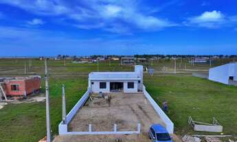 Imagem: CASA COM ESTRUTURA PARA 2° PISO