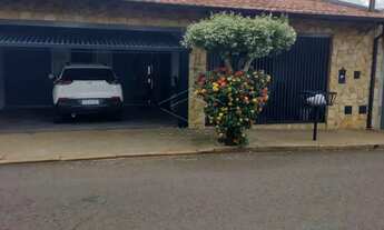 Imagem 2: LINDA CASA COM SALÃO DE BELEZA