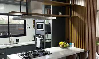 Imagem 2: Casa em condomínio Ecoville com 3 quartos , sala e cozinha mobiliada !