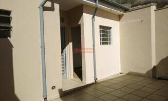 Imagem 3: Cs terrea locação 3 dorm 1 suite, sala, coz, 2 Wcs, entrada lateral, 2 vagas, edicula. Opo