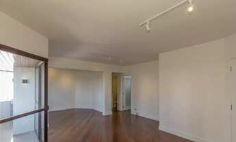 Imagem 2: Apartamento com 4 dormitórios sendo 1 suíte no Campo Belo Próximo ao Metrô Eucaliptos