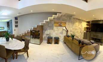 Imagem 6: CASA A VENDA COM LOCALIZAÇÃO PRIVILEGIADA