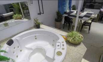 Imagem 4: Casa de condomínio á venda possui 380 metros quadrados com 3 quartos em Saúde -SP