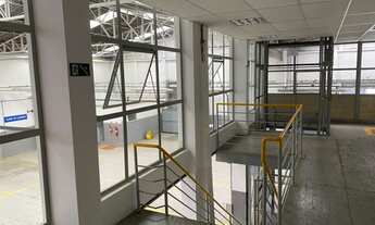 Imagem 5: Barracão próximo à Linha verde