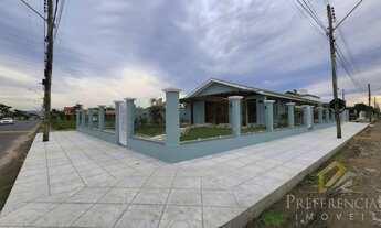 Imagem 1: Casa e Sobrado de 3 dormitórios à Venda - Xangri-lá