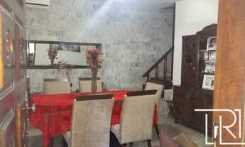 Imagem 3: Casa triplex em condomínio à venda - 203 m² com 5 quartos