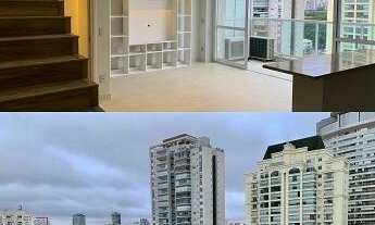 Imagem 11: O apartamento duplex, completamente reformado (sem uso após a reforma) está localizado a u