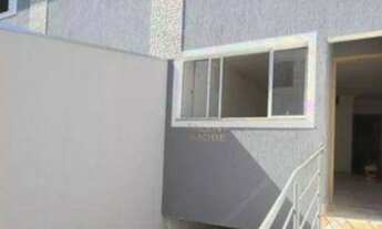 Imagem 1: Sobrado novo, recém entregue pela Construtora com 3 Quartos, sendo uma 1 Suite, 4 Vagas de