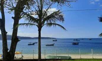 Imagem 2: Casa 4 Dormitórios Junto à Lagoinha em Bombinhas