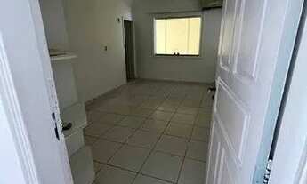 Imagem 2: Alugo casa com piscina no Aleixo