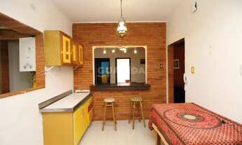 Imagem 4: Apartamento mobiliado de 2 dormitórios no bairro Petrópolis