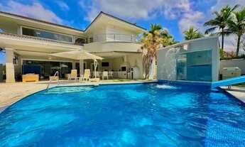 Imagem: Casa de luxo com 5 suítes e área de lazer