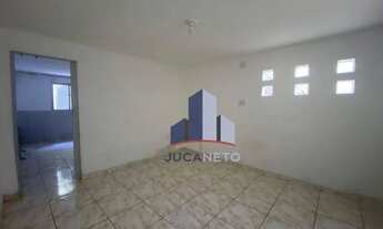 Imagem 2: Casa com 1 dormitório para alugar por R$ 1.000,00/mês - Jardim Rosina - Mauá/SP