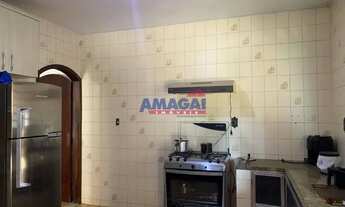 Imagem 3: Jacareí - Casa Padrão - Parque Meia Lua