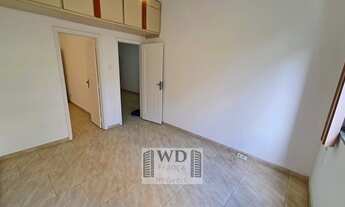 Imagem 7: Três Quartos reformado há poucos anos, todo bonitinho, excelente localização