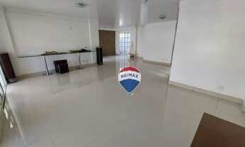 Imagem 4: Bela casa de 04 suítes, com área de lazer e árvores frutíferas, no Condomínio Nova Barra!