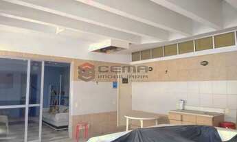 Imagem: Prédio com infra,segurança. Cobertura