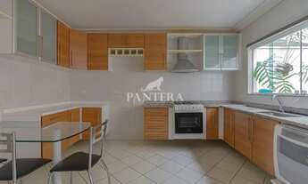 Imagem: Excelente sobrado muito bem localizado!