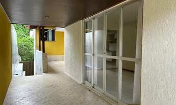 Imagem 4: Vilas do Atlântico casa para venda possui 180 metros quadrados com 3 quartos