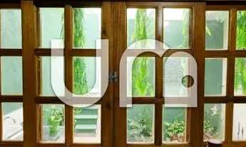 Imagem 4: Casa de 140 m2, com 4 dormitórios, 2 suítes, 2 vagas, reformada na Aclimação