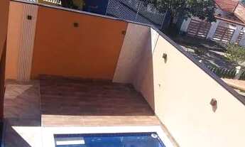 Imagem 3: Vendo Sobrados de esquina com 3suites com sacada Piscina com deck seco cascata e escada e
