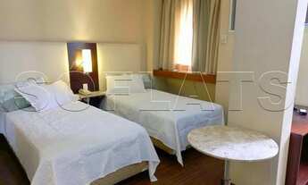 Imagem 4: Flat totalmente equipado e fica a 1 quadra da Av. Paulista. Com entrada imediata e sem fi