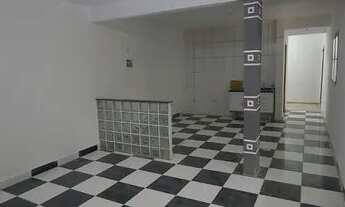 Imagem 2: Casa independente com 2 quartos, sala e cozinha americana, banheiro, Varanda + garagem