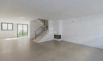 Imagem 3: Sobrado à venda com 3 suítes no bairro Santo Inácio em Curitiba