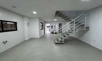 Imagem 3: Imóvel para venda tem 142 metros quadrados com 3 quartos em Carianos - Florianópolis - SC