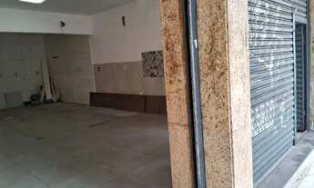 Imagem 4: Aluguel de Loja Comercial na Tijuca - RJ: 1 Sala, 3 Banheiros, 55m² de Área!