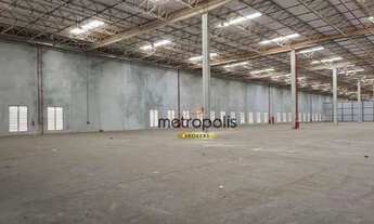 Imagem 5: Galpão para alugar, 10740 m² por R$ 414.057,04/mês - Irajá - Rio de Janeiro/RJ