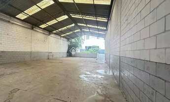 Imagem 3: Deposito no bairro Campestre