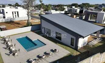 Imagem 7: CASA DESLUMBRANTE COM 4 SUÍTES E 3 VAGAS ESPERANDO POR VOCÊ!