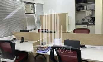 Imagem 2: Sala Comercial Mobiliada à Venda ? 45m² com 1 Vaga em Localização Estratégica!