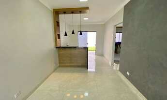 Imagem 3: Casa à Venda com Suíte e Amplo Quintal em Localização Privilegiada Próxima à Lagoa Itatiai