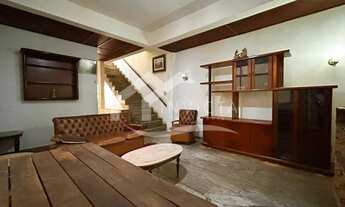 Imagem: Casa de 5 Quartos no Catete