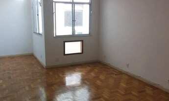 Imagem: Metrô próximo. Praia. Portaria 24h. Apartamento