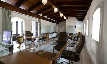 Imagem 3: Casa Alto Padrão com 4 Suites e 6 Vagas dentro de 610 m² no JARIM GUEDALA