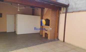 Imagem: T- Excelente Casa com 3 dormitórios sendo