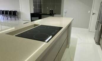 Imagem 4: Apartamento recém reformado mobiliado com 4 quartos sendo que 1 foi revertido em closet, v